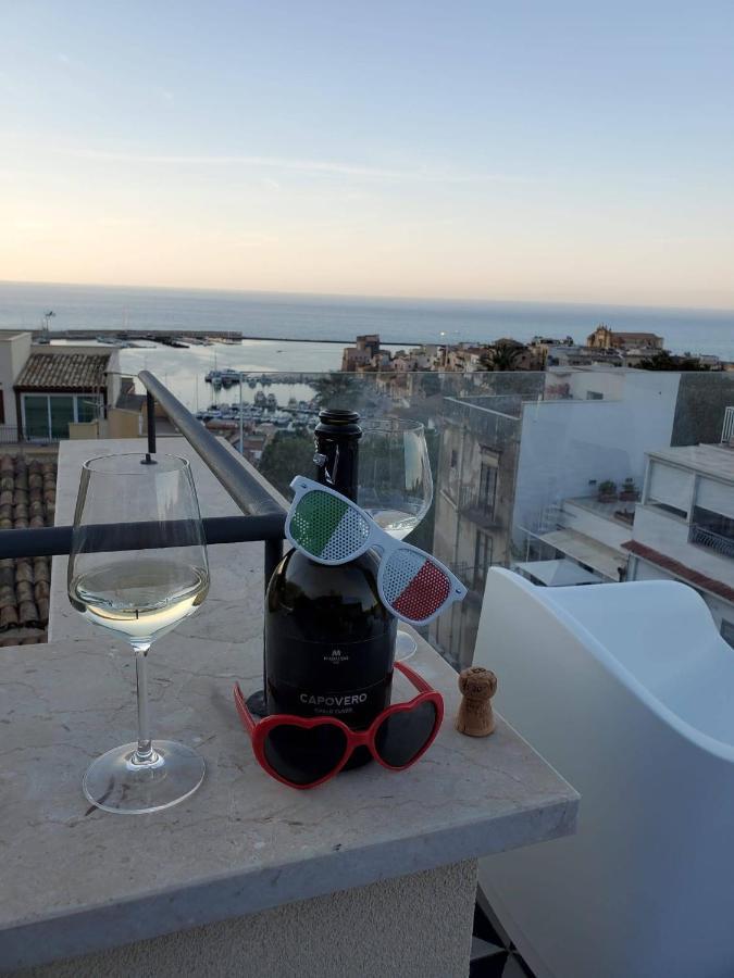 カステッランマーレ・デル・ゴルフォPalazzo Del Golfo Penthouseアパートメント エクステリア 写真