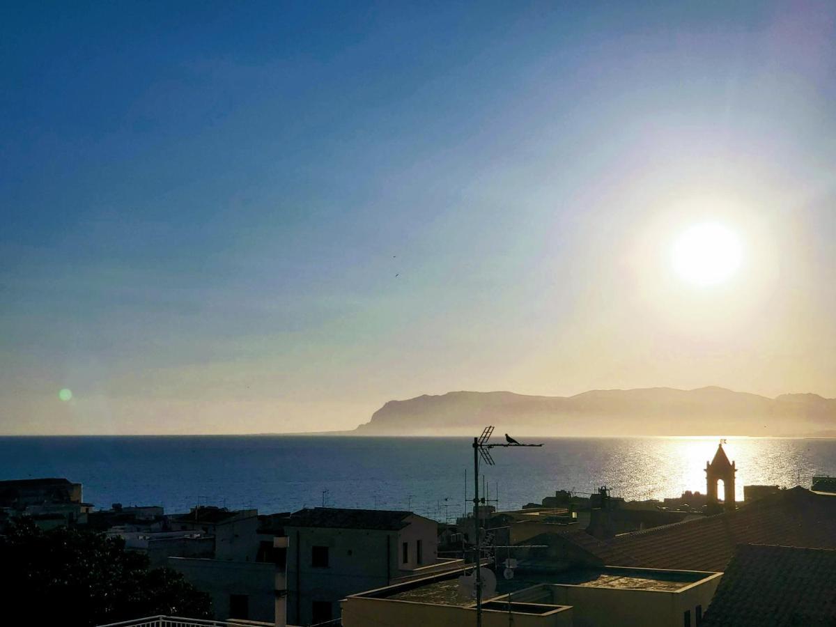 カステッランマーレ・デル・ゴルフォPalazzo Del Golfo Penthouseアパートメント エクステリア 写真