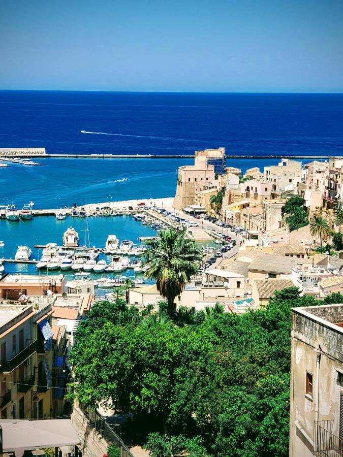 カステッランマーレ・デル・ゴルフォPalazzo Del Golfo Penthouseアパートメント エクステリア 写真