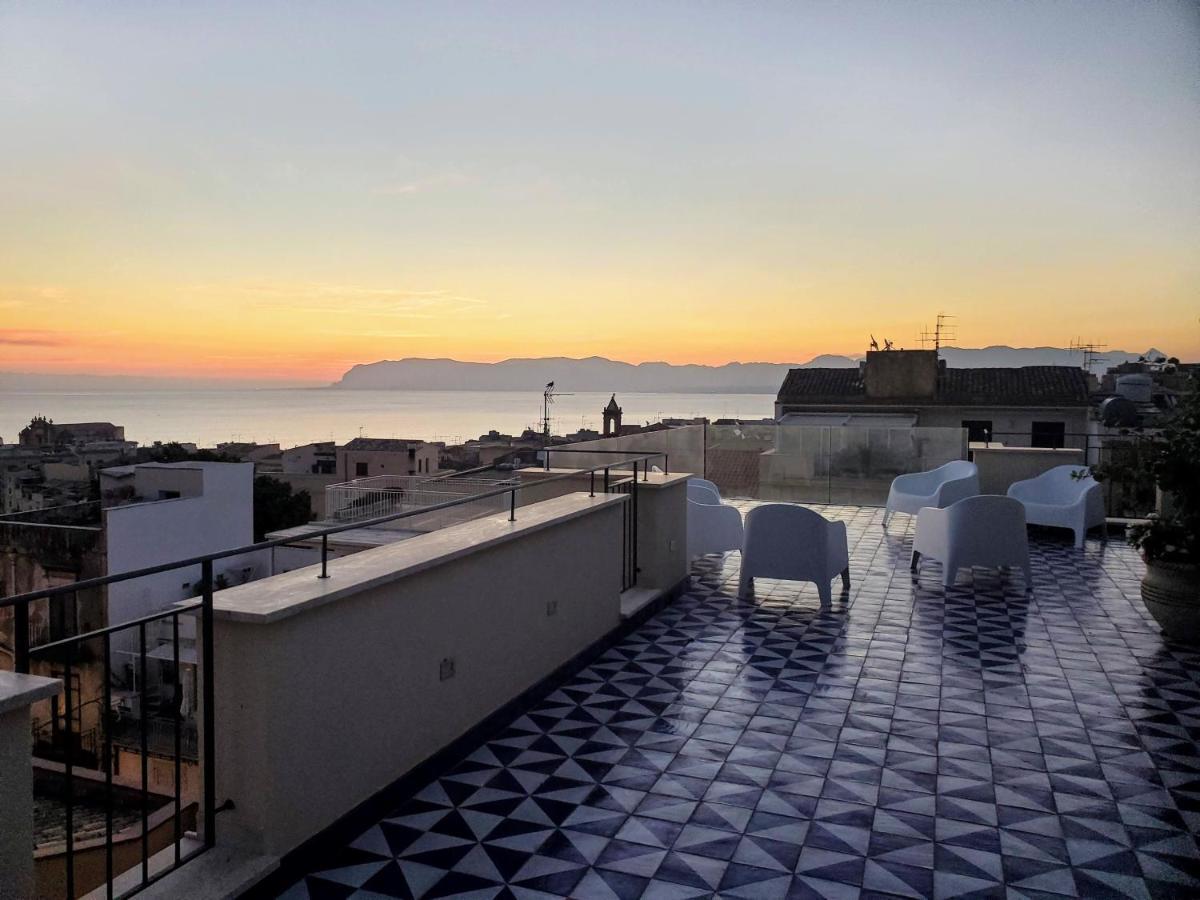 カステッランマーレ・デル・ゴルフォPalazzo Del Golfo Penthouseアパートメント エクステリア 写真