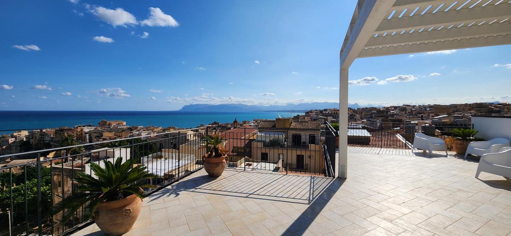カステッランマーレ・デル・ゴルフォPalazzo Del Golfo Penthouseアパートメント エクステリア 写真